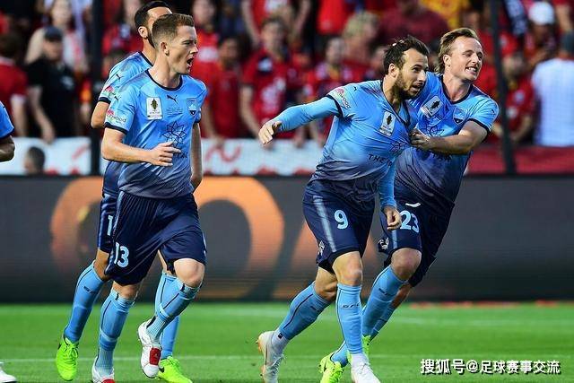国乒历经波折抵达邮轮宿舍 机场滞留六小时仅获饮水
